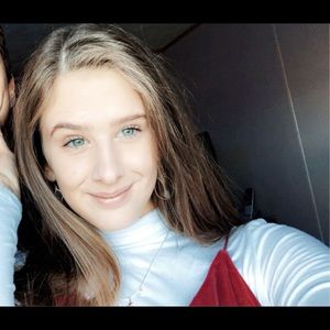 Meet your Posher, Cierra